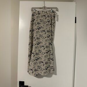 NWT Size Small Aiblee Floral Print Cream Skirt
